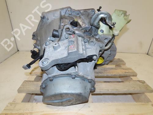 Gearkasse CITROËN C3 III Van (SX_, SY_) BlueHDi 100 (102 hp) 32099884