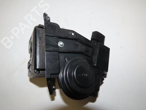 tailgate-lock-toyota-auris-_e15_-2006-2007-2008-2009-2010-2011-2012-2013-32820876 main image