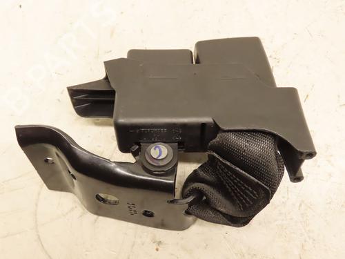 Used Seat buckle RENAULT CLIO III (BR0/1, CR0/1) 1.5 dCi (C/BR0G, C/BR1G) (68 hp) 29643698