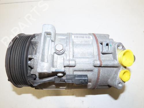 Used AC compressor AC compressor RENAULT TRAFIC III Van (FG_) 1.6 dCi 125 (FGMH) (125 hp) 32740073 32740073