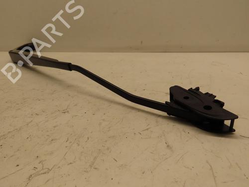 Used Front windshield wiper arm RENAULT KADJAR (HA_, HL_) 1.2 TCe 130 (HLMR) (130 hp) 29319358