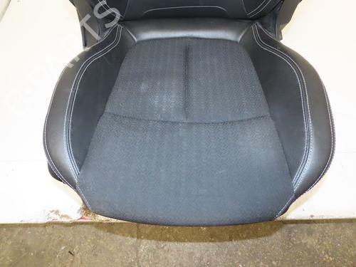 Used Right front seat RENAULT KADJAR (HA_, HL_) 1.2 TCe 130 (HLMR) (130 hp) 29345859