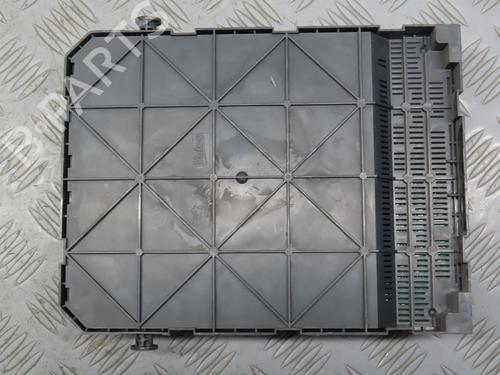 fuse-box-peugeot-308-i-4a_-4c_-16-hdi-6500ek-2007-2008-2009-2010-2011-2012-2013-2014-2015-2016-9381353 main image