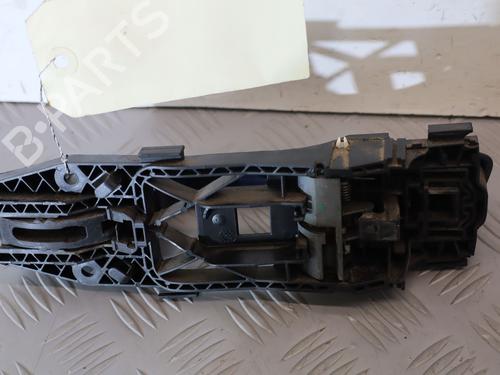 front-right-exterior-door-handle-vw-golf-vii-5g1-bq1-be1-be2-2012-2013-2014-2015-2016-2017-2018-2019-2020-2021-34710623 main image