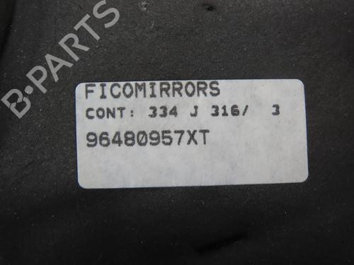 Used Right mirror PEUGEOT 206 Hatchback (2A/C) 1.4 i (75 hp) 28007210