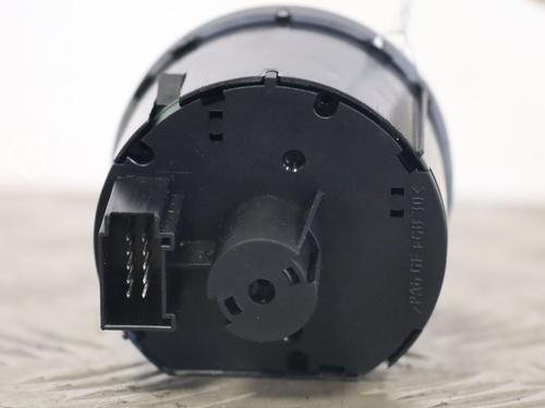 Headlight switch VW TIGUAN (5N_) 2.0 TDI 4motion | BP38570560I24 - Image 2