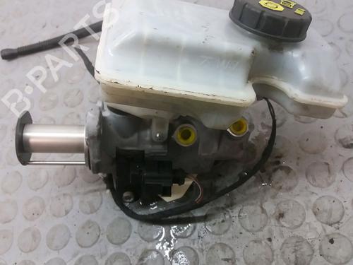 Used Brake master cylinder VW GOLF VII (5G1, BQ1, BE1, BE2) 1.6 TDI (105 hp) 9386789