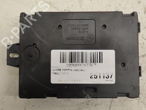 Used Fuse box RENAULT CLIO IV (BH_) 1.5 dCi 75 (75 hp) 30556882
