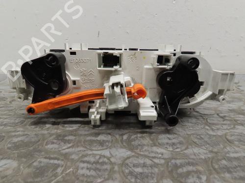 Used Climate control PEUGEOT 208 I (CA_, CC_) 1.6 HDi / BlueHDi 75 (75 hp) 17779545