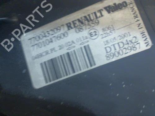 Used Right headlight RENAULT SCÉNIC I MPV (JA0/1_, FA0_) 1.9 dCi (JA05, JA1F) (102 hp) 9379002