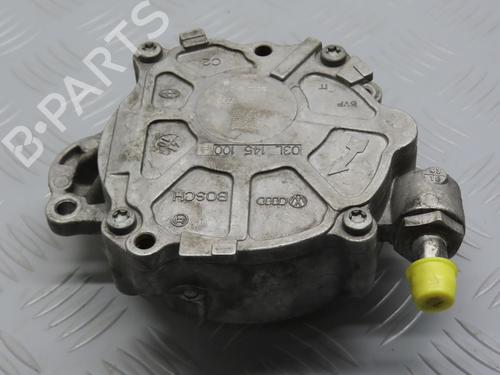 Used Vacuum pump AUDI A4 B8 (8K2) 2.0 TDI (143 hp) 30824995