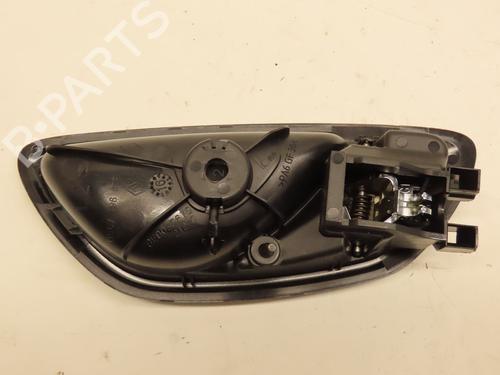 Venstre foran invendig håndtak RENAULT MEGANE IV Hatchback (B9A/M/N_) 1.2 TCe 130 (B9MR) (130 hp) 29380266