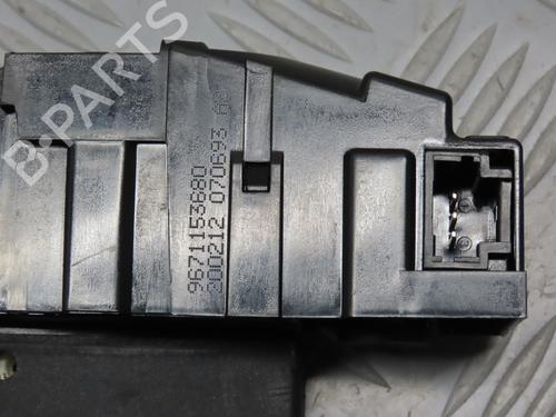 Used Tailgate lock PEUGEOT 308 I (4A_, 4C_) 1.6 HDi (92 hp) 31283777