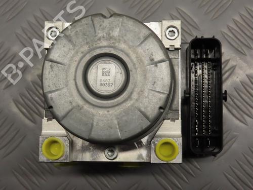 Used ABS pump AUDI A3 Sportback (8VA, 8VF) 2.0 TDI quattro (150 hp) 20327809