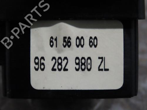 Used Headlight switch PEUGEOT 106 II (1A_, 1C_) 1.4 i (75 hp) 17779592