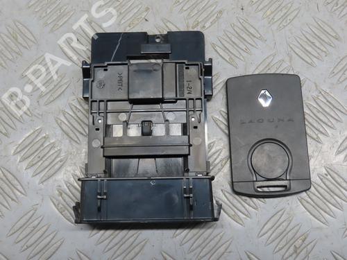 Lecteur Carte RENAULT LAGUNA III (BT0/1) 2.0 16V (BT05, BT0F, BT0W) (140 hp) 18076595