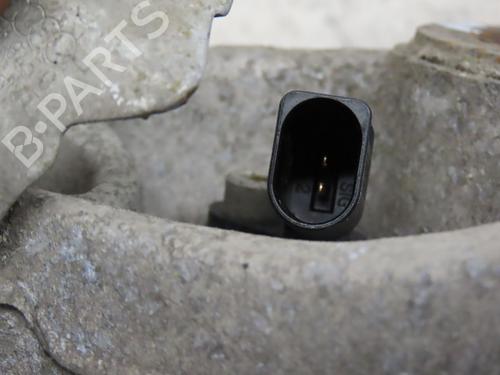 Fusee links achter AUDI A4 B8 Avant (8K5) 2.0 TDI (143 hp) 30311484