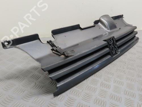 Grille PEUGEOT 405 I (15B) 1.6 | BP18076675C40 