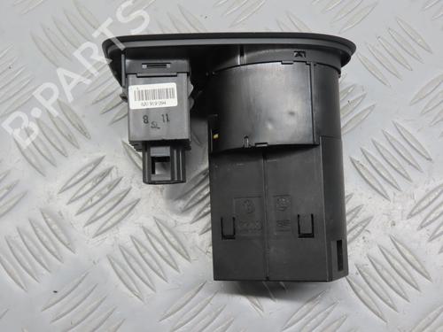 Headlight switch SEAT IBIZA IV (6J5, 6P1) 1.6 TDI | BP31747589I24