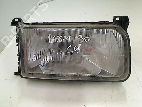 Used Right headlight VW PASSAT B3/B4 (3A2, 35I) 1.8 (90 hp) 23155652