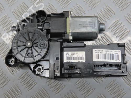 Used Left front window motor Left front window motor RENAULT MEGANE III Coupe (DZ0/1_) 1.5 dCi (DZ09, DZ0D, DZ1F, DZ1G, DZ14, DZ29) (110 hp) 21113352 21113352