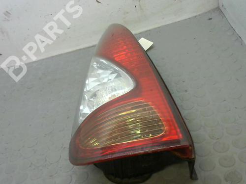 Farolim esquerdo TOYOTA YARIS VERSO (_P2_) 1.4 D-4D (NLP20_, NLP22_) (75 hp) 9373831