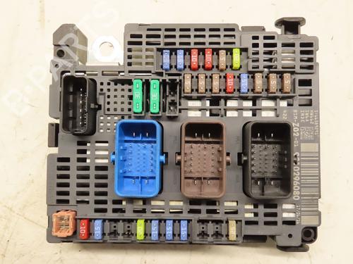 Fuse box PEUGEOT 308 II (LB_, LP_, LW_, LH_, L3_) 1.6 GTi (L35GNH) | BP27306869E1 