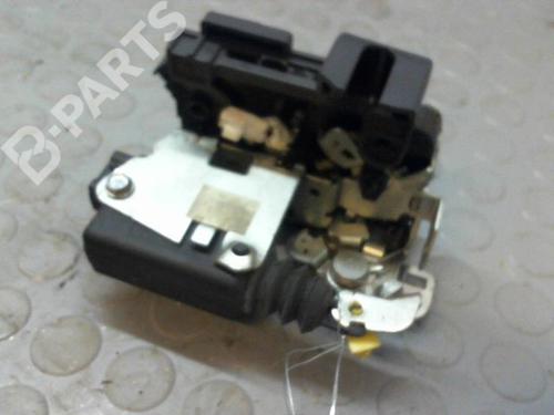 Vergrendeling rechts voor DACIA SANDERO 1.4 MPI LPG (72 hp) 9383985