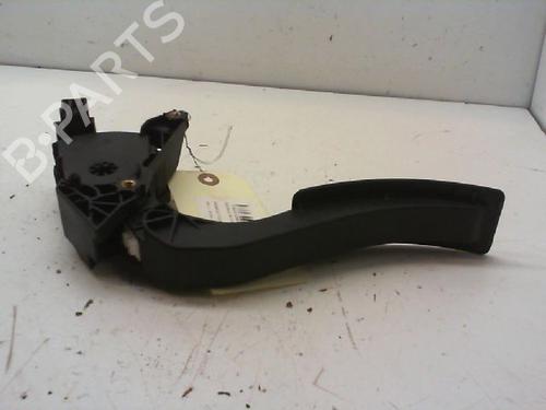 Used Pedal Pedal RENAULT CLIO IV (BH_) 0.9 TCe 90 (BHNF, BHMA, BHMH, BHJK, BHJR) (90 hp) 9373533 9373533