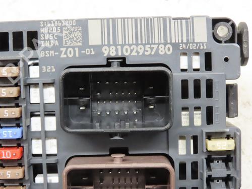 Used Fuse box PEUGEOT 308 II (LB_, LP_, LW_, LH_, L3_) 1.2 THP 130 (131 hp) 29902203