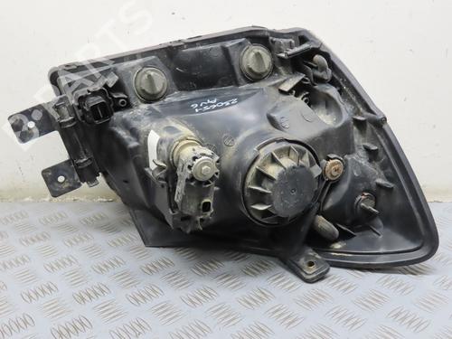 Left headlight KIA SPORTAGE II (JE_, KM_) 2.0 CRDi 4WD | BP21548213C28