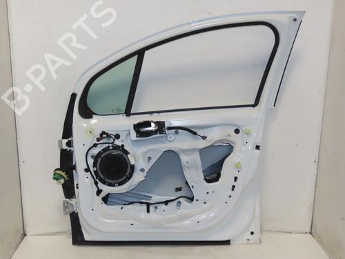 Used Right front door Right front door CITROËN C3 II (SC_) 1.2 VTi 82 (82 hp) 40273382 40273382