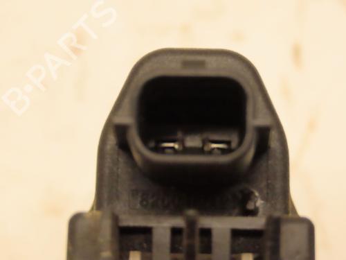 Licence plate light RENAULT KADJAR (HA_, HL_) 1.2 TCe 130 (HLMR) | BP29345867I40