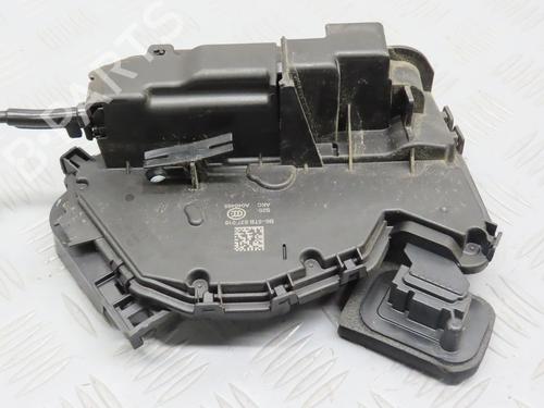 front-right-lock-vw-t-roc-a11-d11-2017-31276339 main image