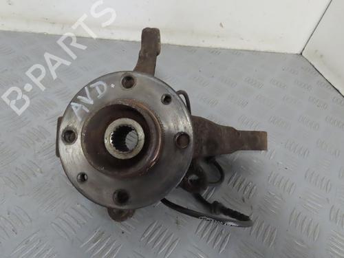 Used Right front steering knuckle DACIA SANDERO 1.2 16V (75 hp) 17777961