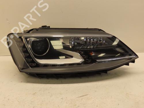 Used Right headlight VW JETTA IV (162, 163, AV3, AV2) 1.4 TSI Hybrid (170 hp) 29469014