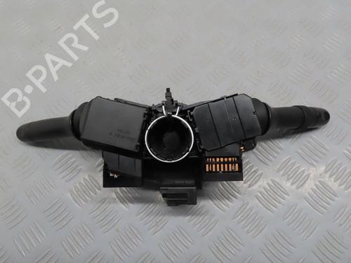 Used Steering column stalk TOYOTA YARIS (_P9_) 1.4 D-4D (NLP90_, NLP90R) (90 hp) 17779456