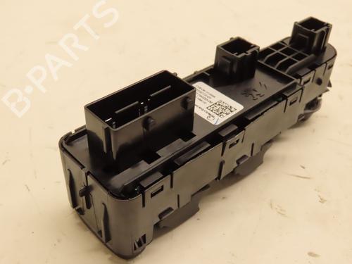 Left front window switch PEUGEOT 208 II (UB_, UP_, UW_, UJ_) 1.2 PureTech 75 | BP29319329I27 