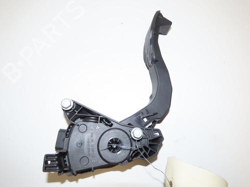 Pedal für RENAULT CLIO V (B7_) 1.6 E-TECH 140 (B7MU) (140 hp) 32277084