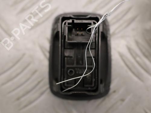 Used Right rear window switch Right rear window switch CITROËN C3 Picasso (SH_) 1.6 HDi (90 hp) 34608596 34608596