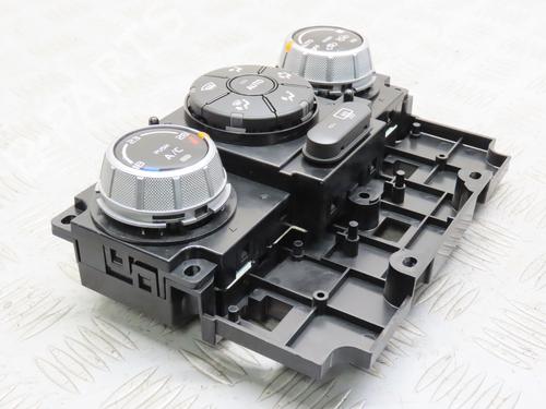 Climate control SUZUKI GRAND VITARA II (JT, TE, TD) 1.9 DDiS All-wheel Drive (JT419, TD44, JB419WD, JB419XD,... | BP27488446I5 - Image 3