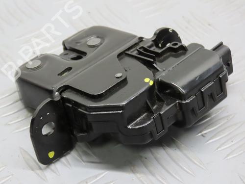 Used Tailgate lock RENAULT CAPTUR I (J5_, H5_) 1.5 dCi 90 (J5N4, J5M5, J5MW, J5M6, J5AL, J5AJ) (90 hp) 30979320