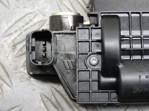 Used Tailgate lock PEUGEOT 208 I (CA_, CC_) 1.2 VTI 82 (82 hp) 23869098