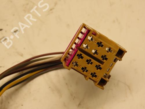 Used Right mirror VW POLO IV (9N_, 9A_) 1.4 16V (80 hp) 30093042