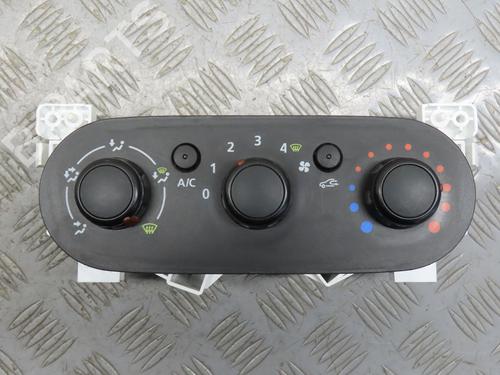 climate-control-renault-trafic-iii-van-fg_-2014-27187742 main image