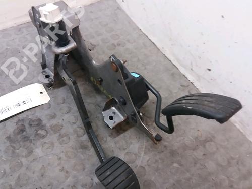 Used Pedal RENAULT CLIO III (BR0/1, CR0/1) 1.2 16V (BR02, BR0J, BR11, CR02, CR0J, CR11) (75 hp) 9380230