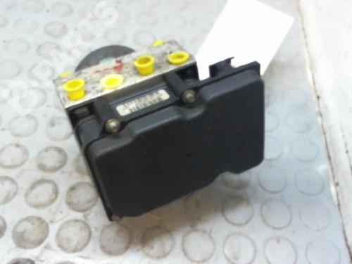 Used ABS pump RENAULT CLIO III (BR0/1, CR0/1) 1.5 dCi (BR17, CR17) (86 hp) 9381924