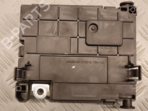 Used Fuse box Fuse box 37624259 37624259