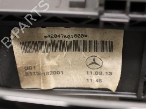 front-right-exterior-door-handle-mercedes-benz-a-class-w176-2012-2013-2014-2015-2016-2017-2018-33008671 main image