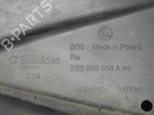 Wheel arch SKODA OCTAVIA III Combi (5E5, 5E6) 2.0 TDI RS | BP29016199C56 